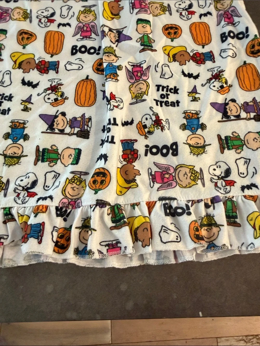 Peanuts Halloween Print White Nightgown with Orange Trim